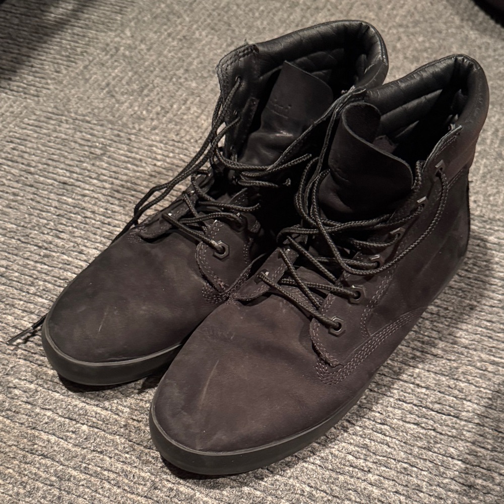 Black women Timberland